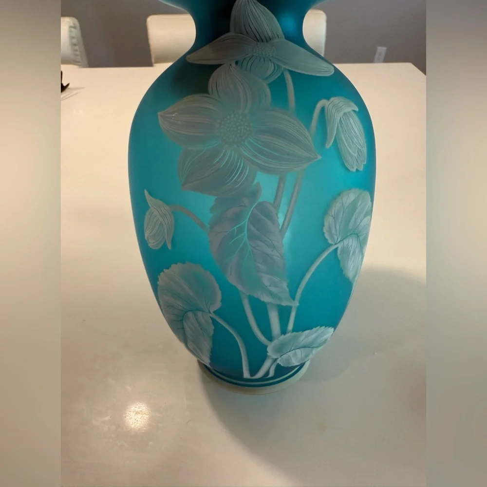 Vtg Fenton Vase Azure Blue Hand Blown Satin Finish Cincinnati‎ Gallery Original